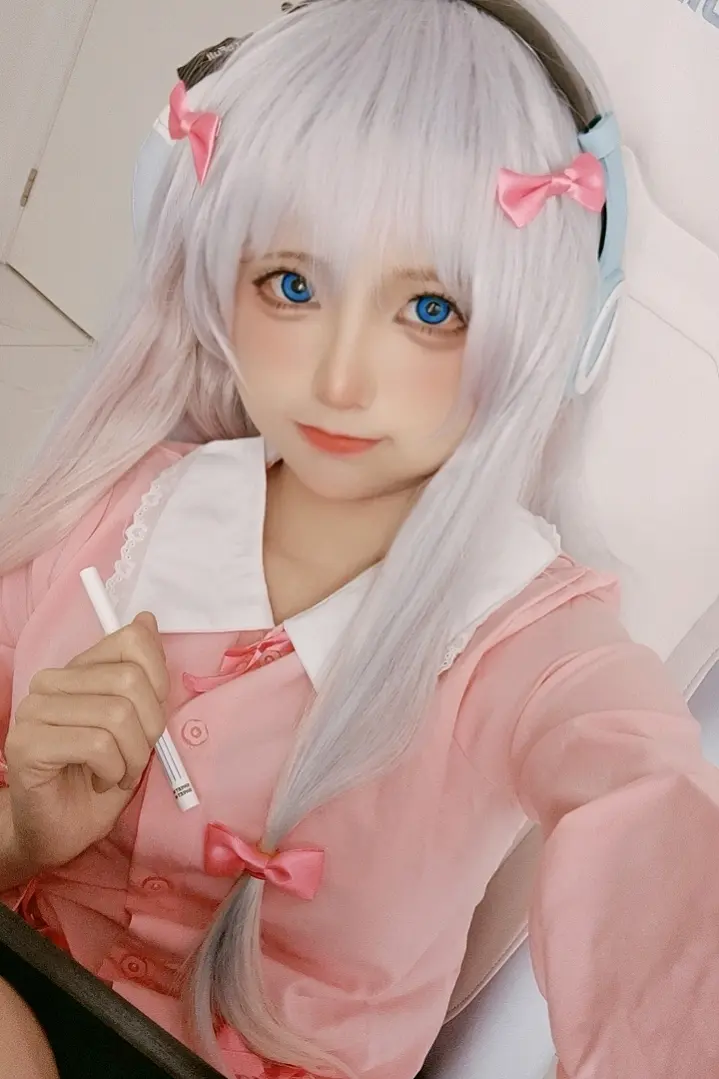 蠢沫沫 四套自拍 [28P]