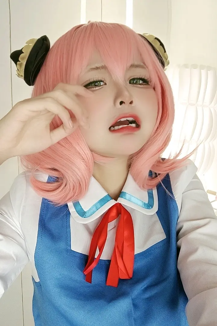 蠢沫沫 四套自拍 [28P]