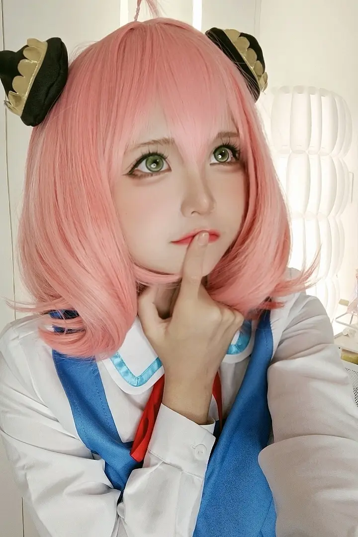 蠢沫沫 四套自拍 [28P]