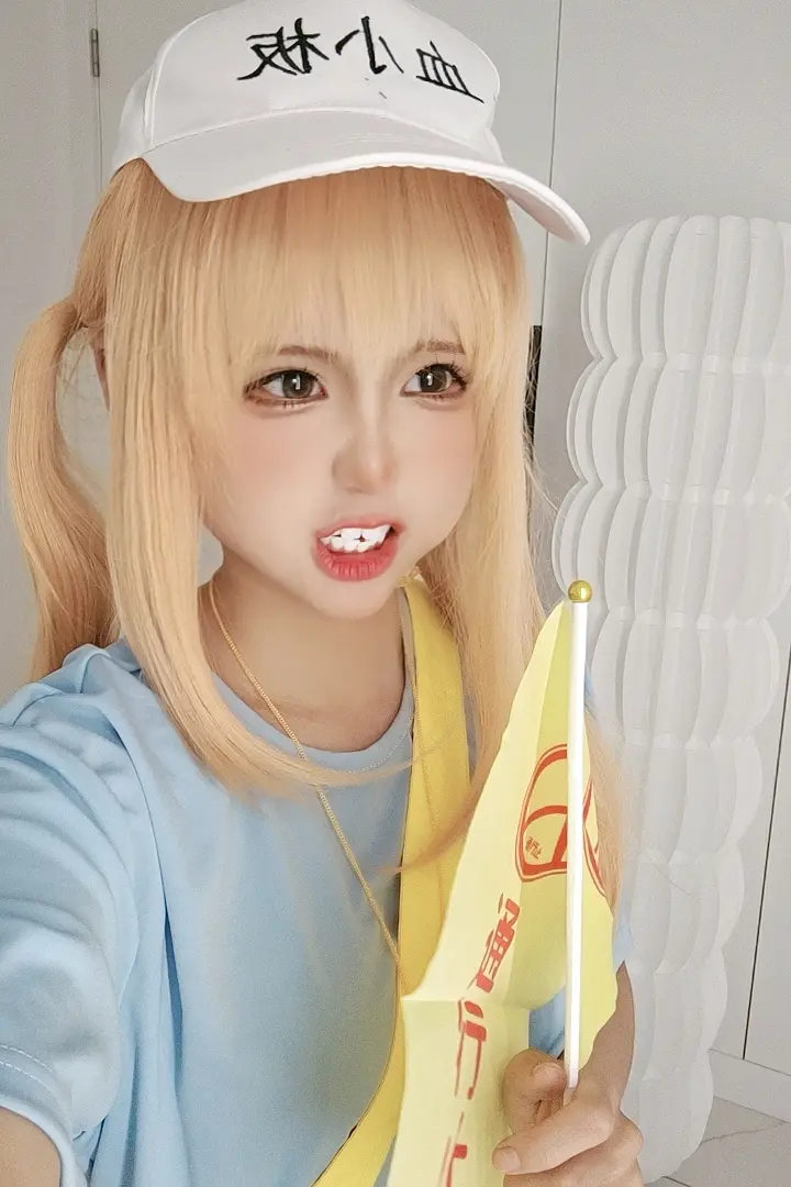 蠢沫沫 四套自拍 [28P]