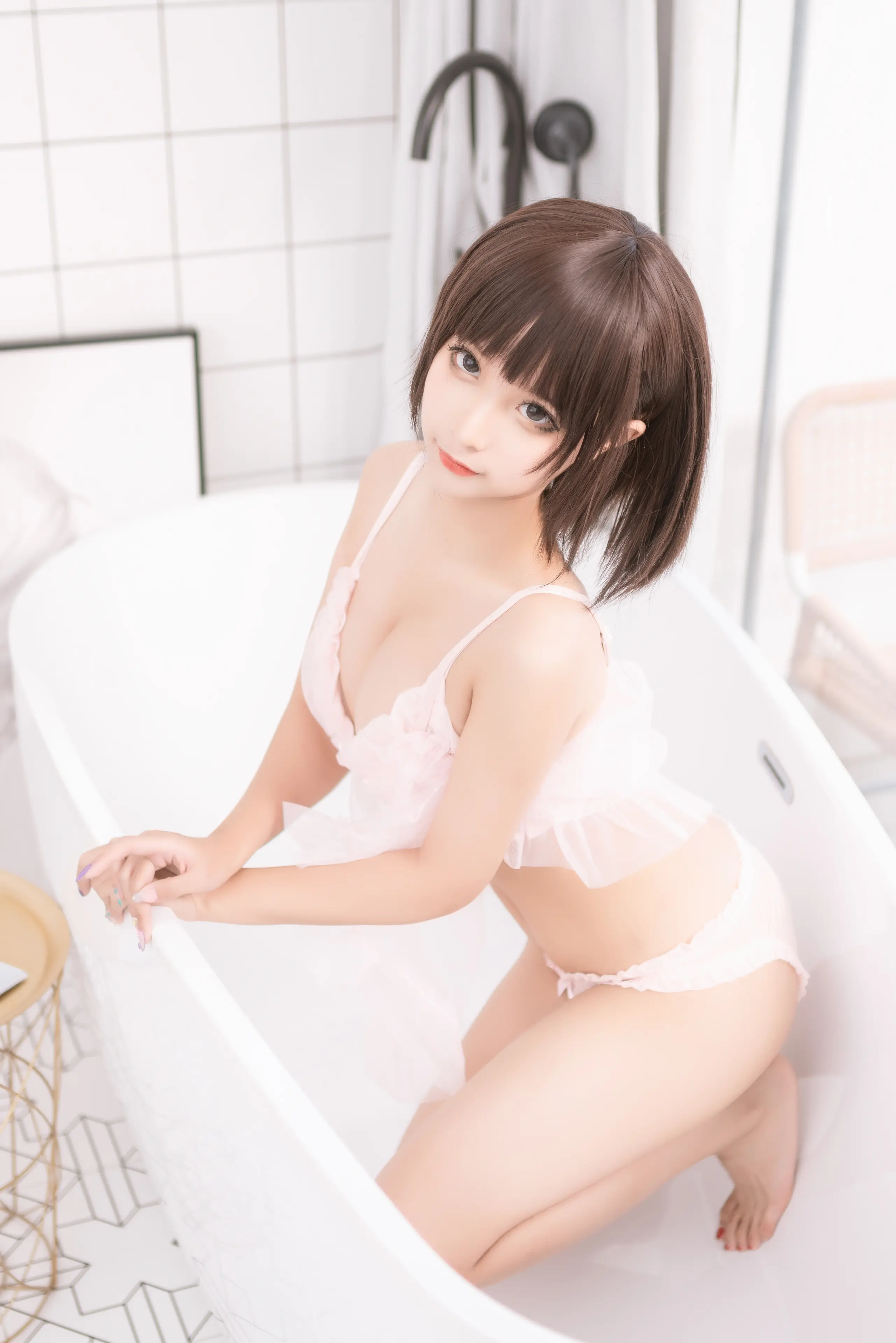 蠢沫沫 沫沫真爱版 粉纱 [40P]