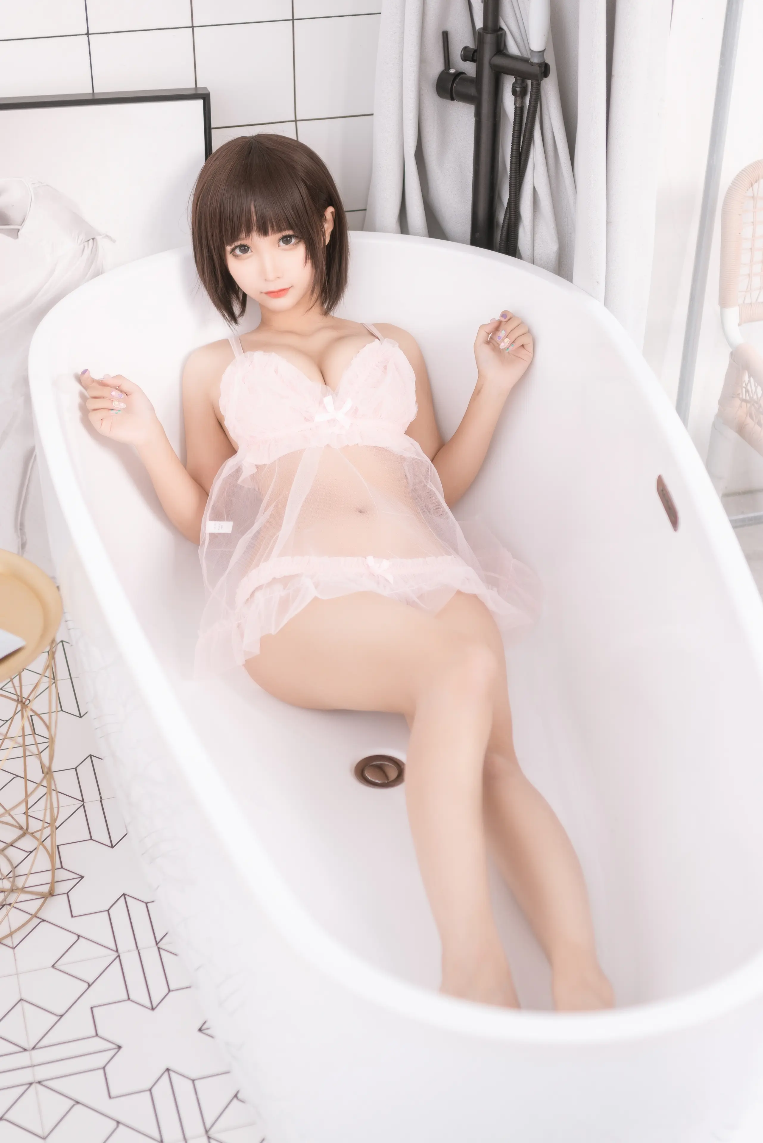 蠢沫沫 沫沫真爱版 粉纱 [40P]