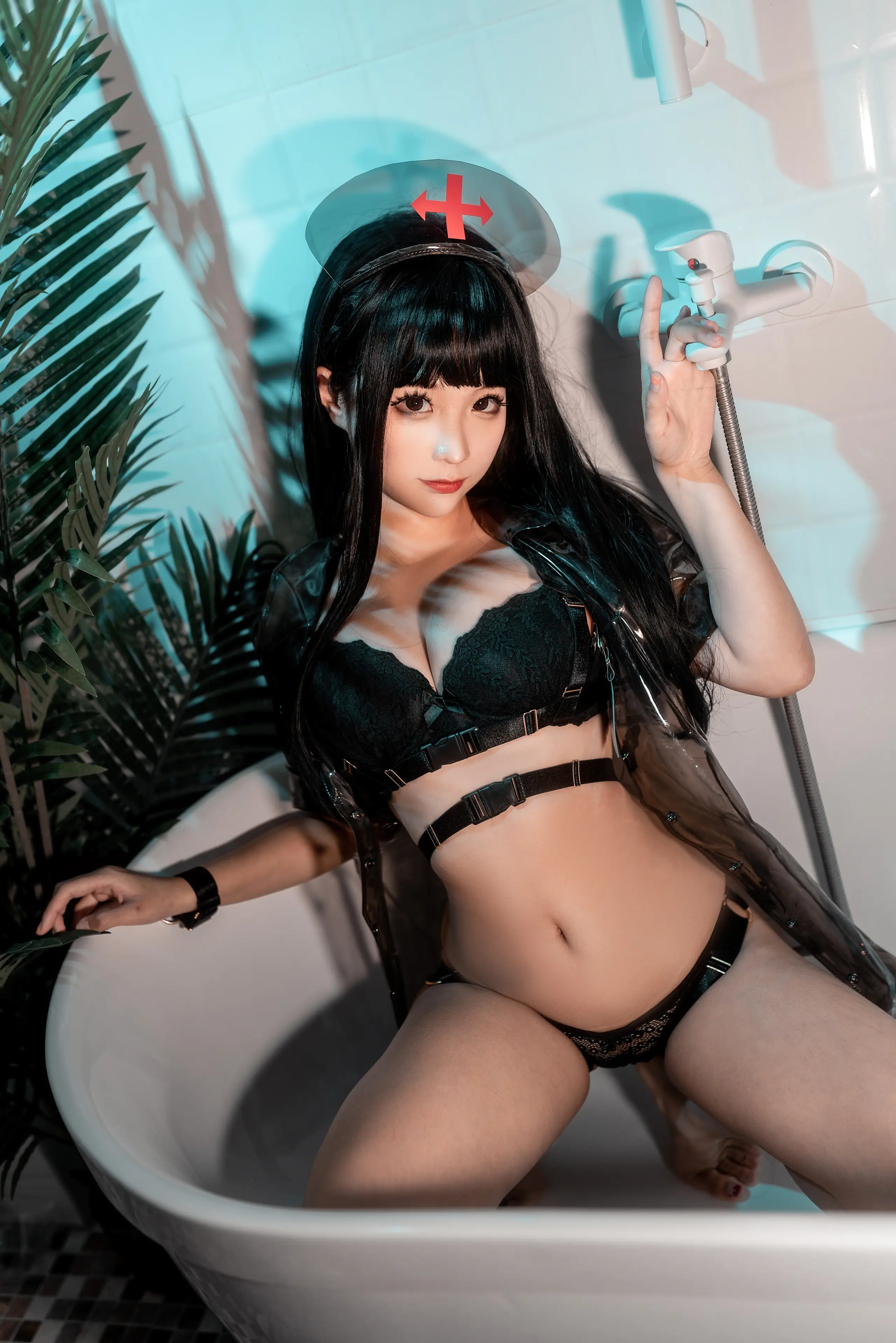 蠢沫沫 胶衣护士 黑 [40P]