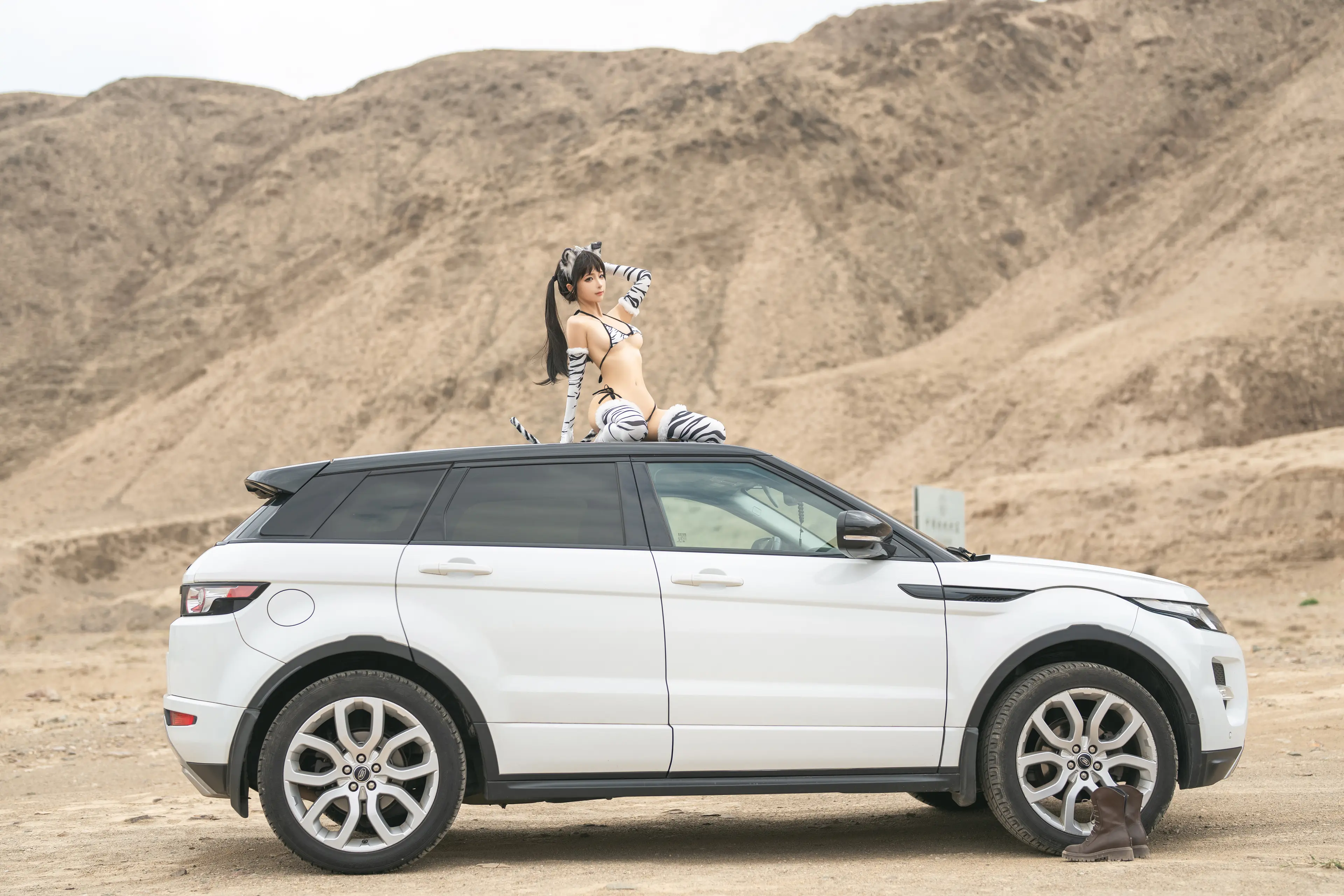 蠢沫沫 车内白虎 [14P]