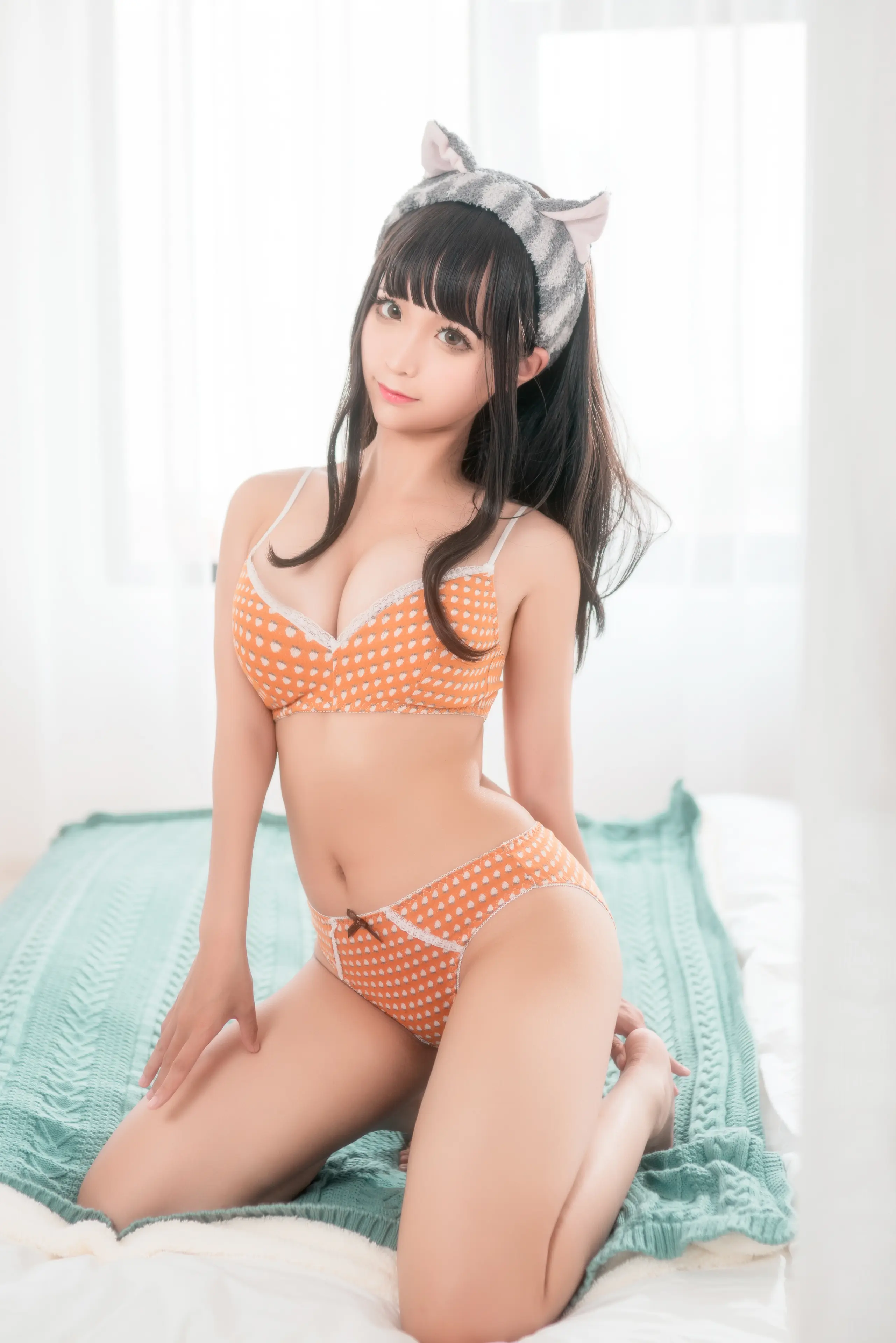 蠢沫沫 黄内衣 [40P]