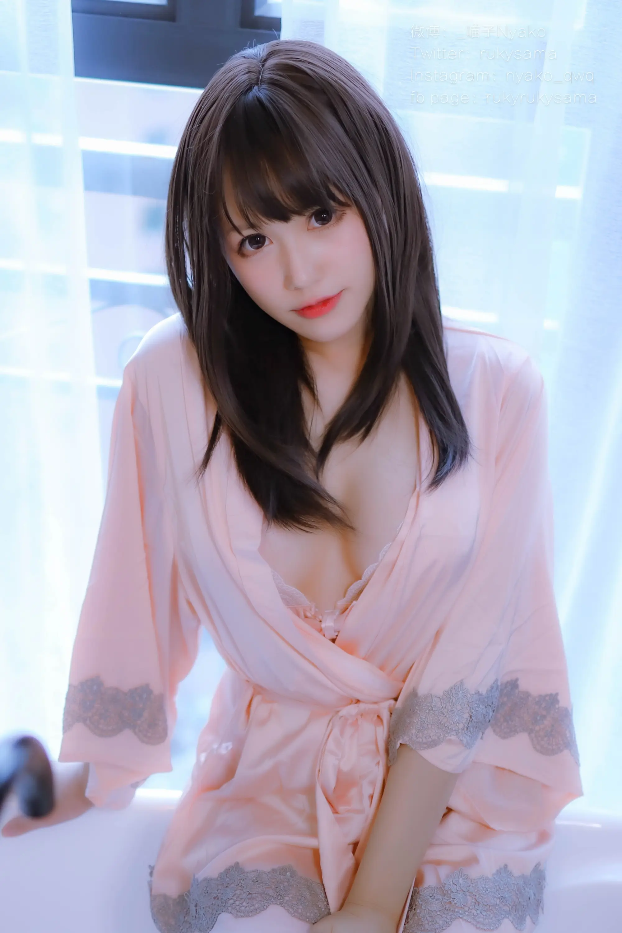 Nyako喵子 妄想彼女との同棲生活2 丝绸睡衣 [80P]