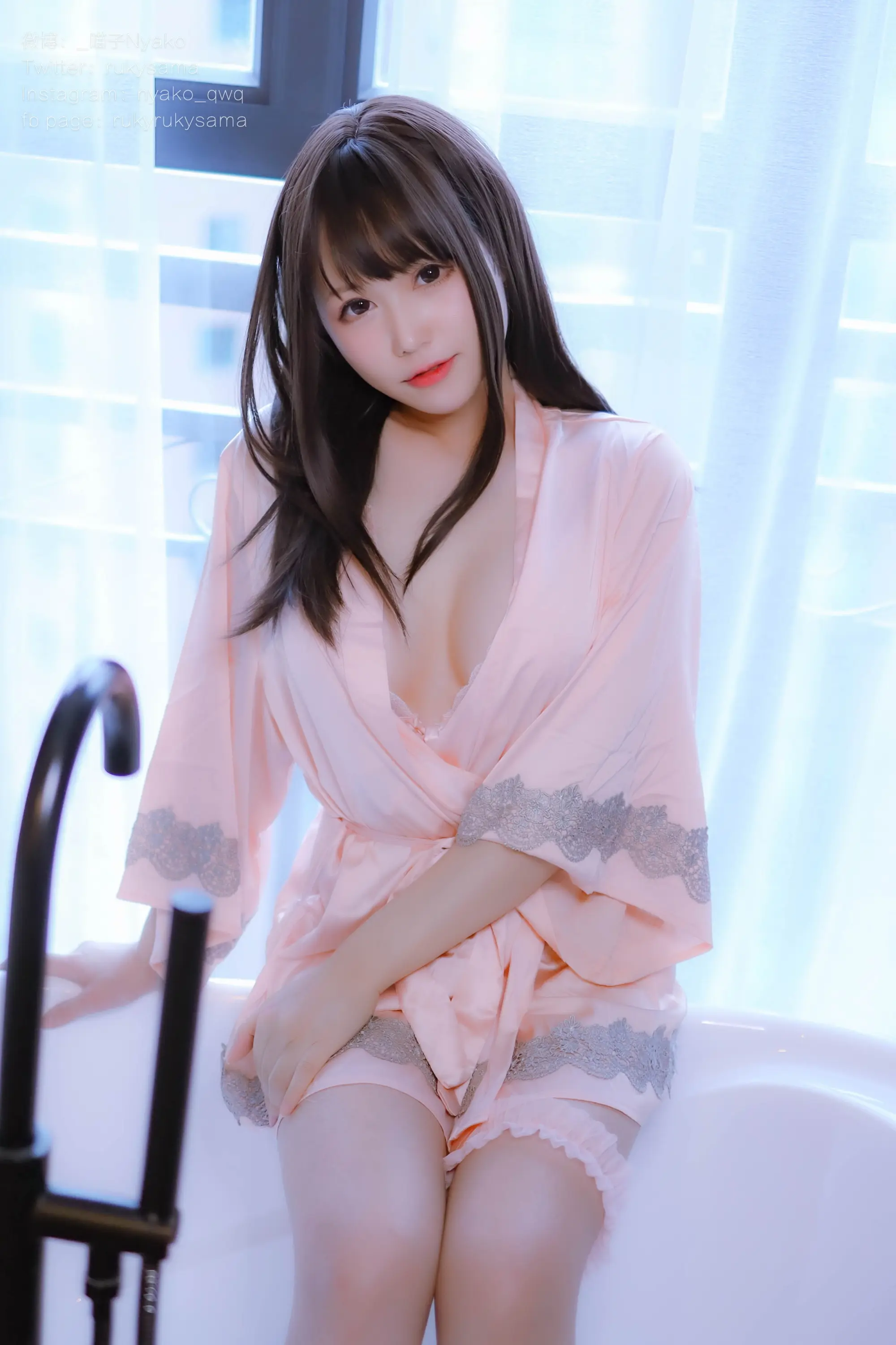 Nyako喵子 妄想彼女との同棲生活2 丝绸睡衣 [80P]