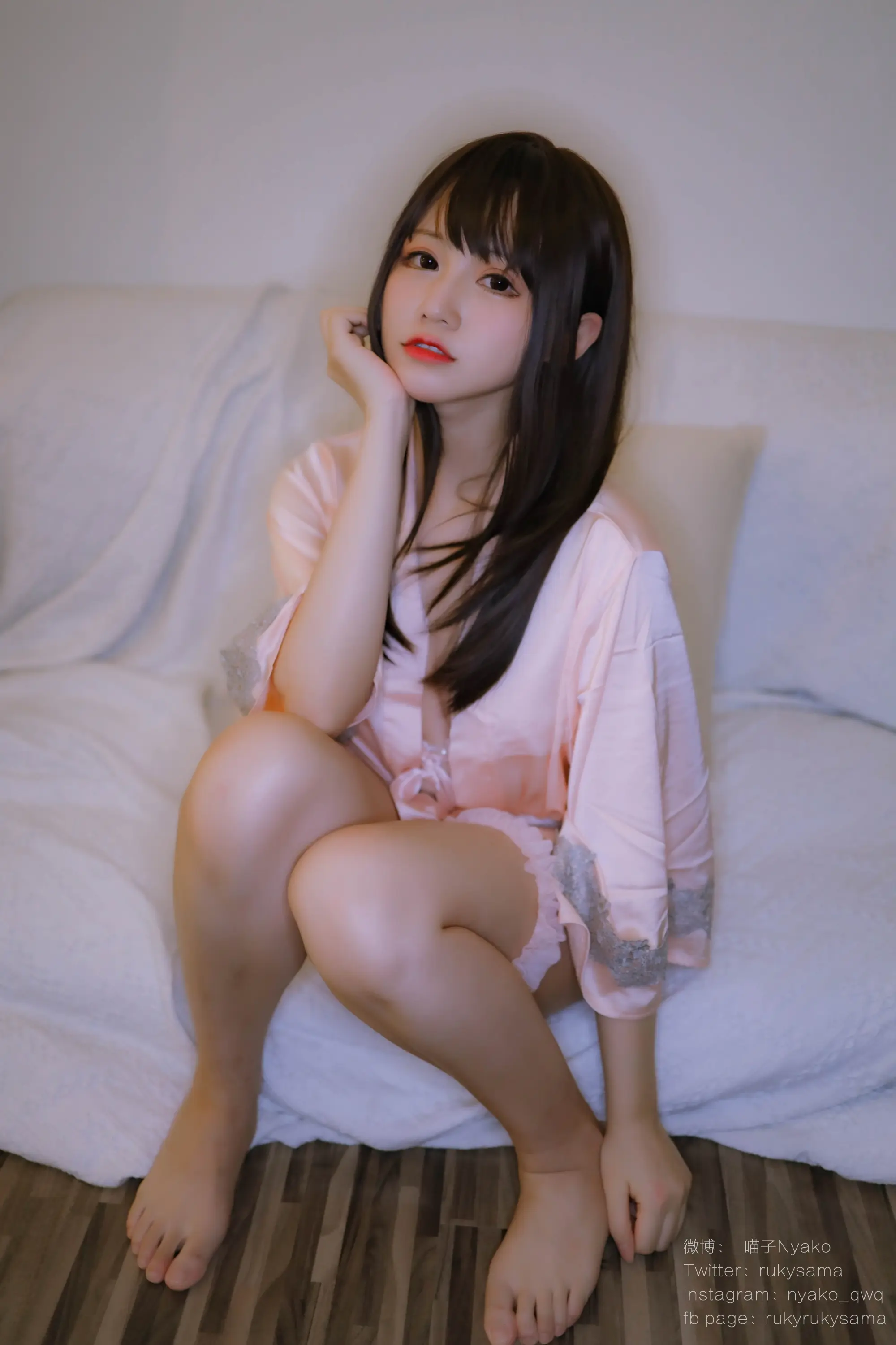 Nyako喵子 妄想彼女との同棲生活2 丝绸睡衣 [80P]