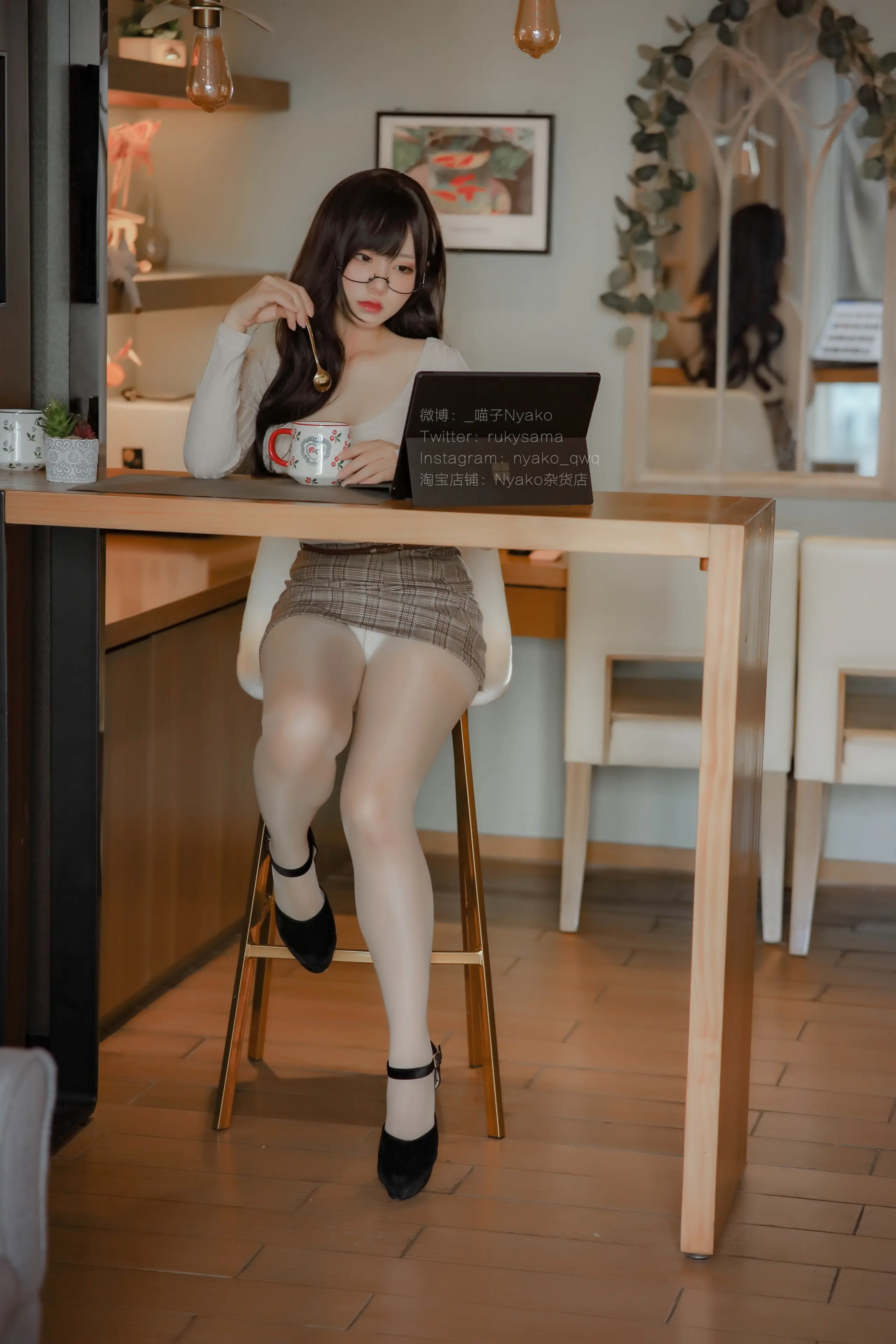 Nyako喵子 姐姐的居家假日 [89P]