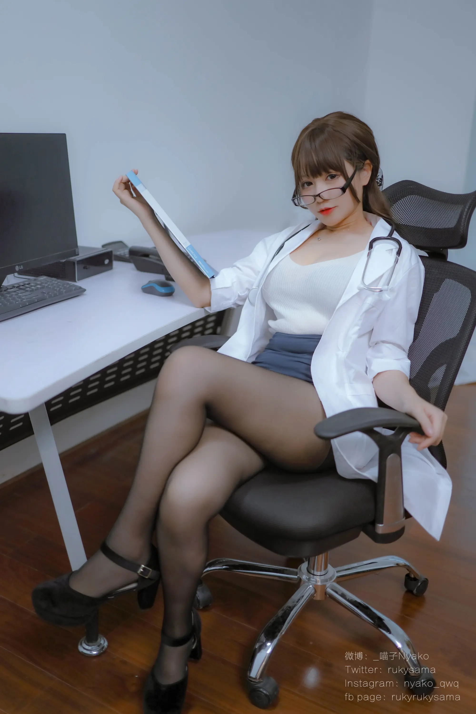 Nyako喵子 秘密病棟 [131P]