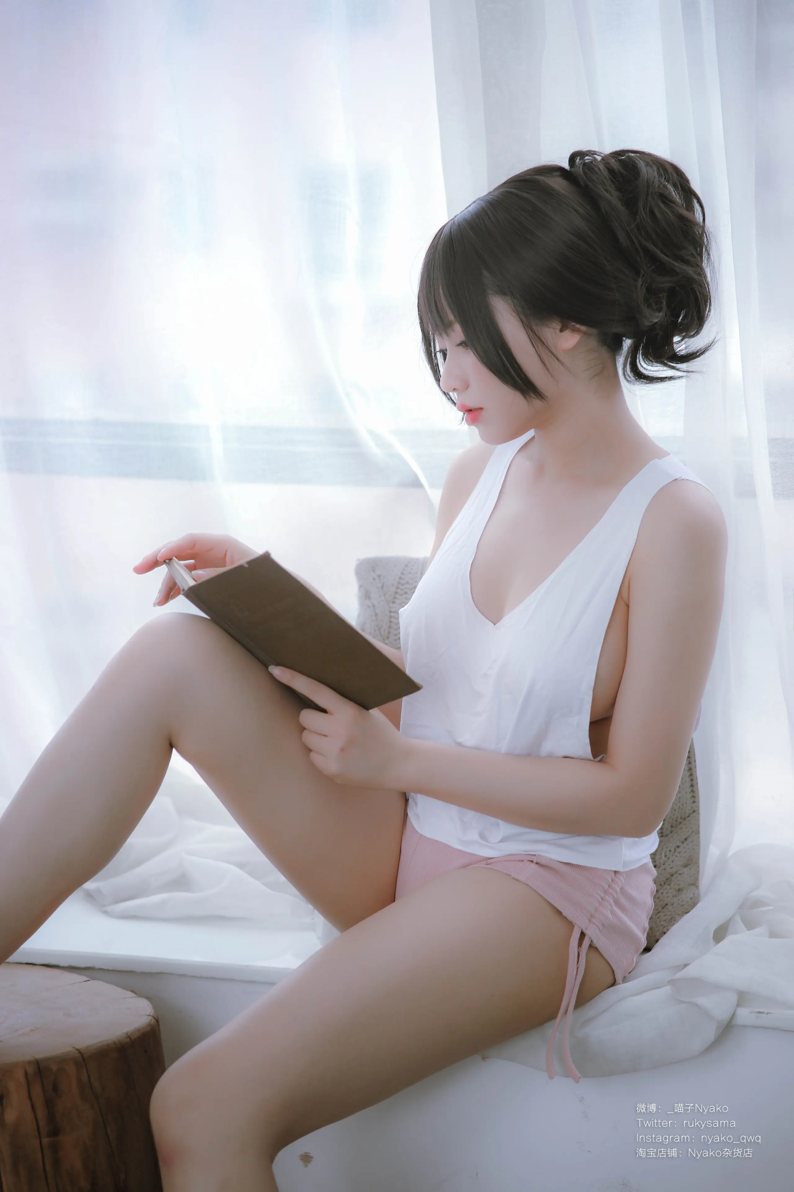 Nyako喵子 隣のやばいお姉さん 背心 [78P]