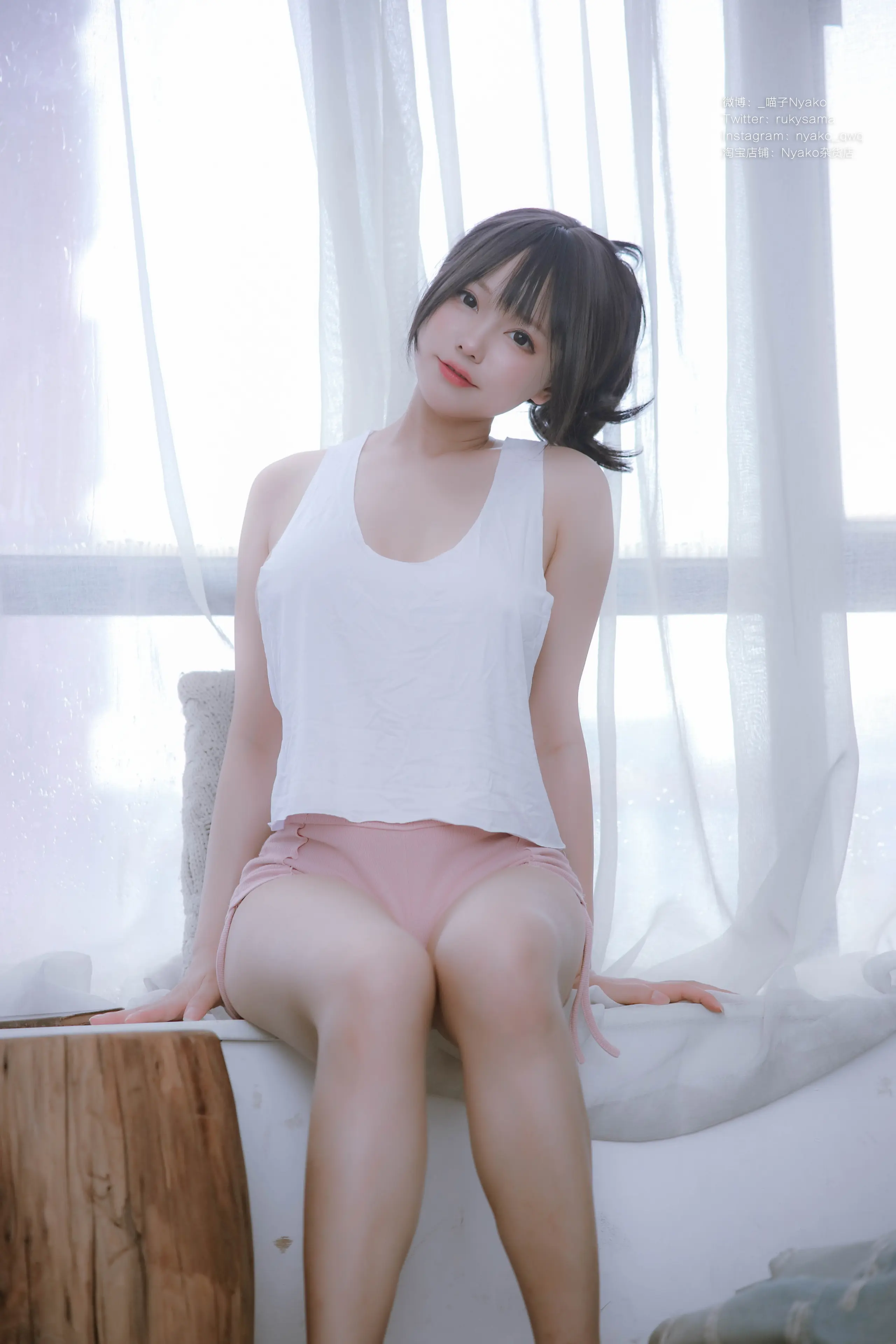 Nyako喵子 隣のやばいお姉さん 背心 [78P]